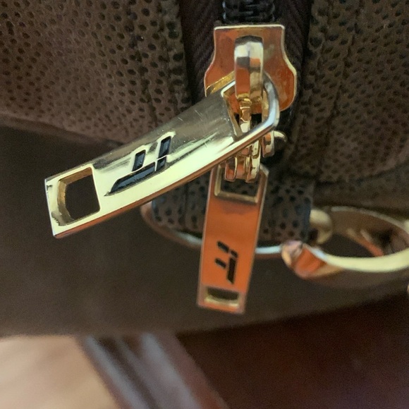 IT Luggage Brown Vintage Travel Bag with Leather/Suede Accents Vintage - Picture 5 of 14